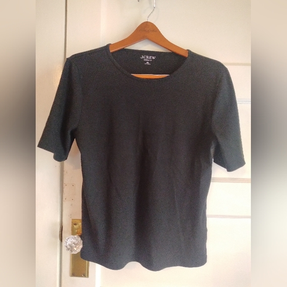 JCrew Perfect Fit Re-Imagined black tee - xl - Picture 3 of 5